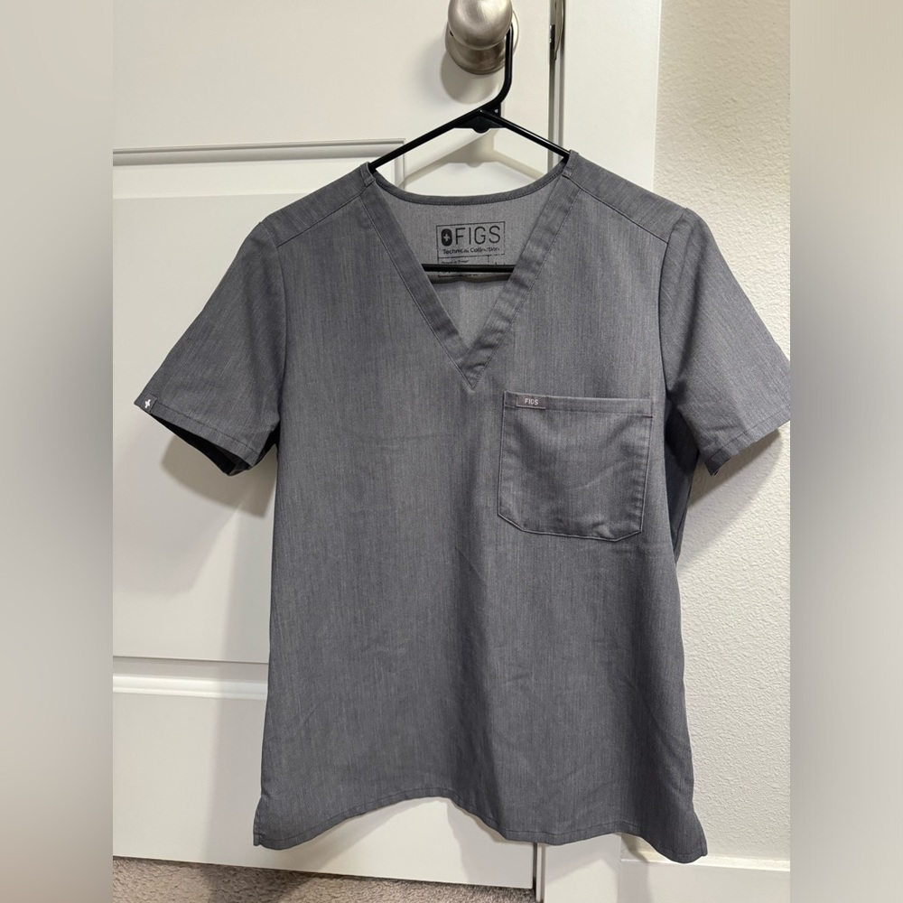 Figs Scrub Top